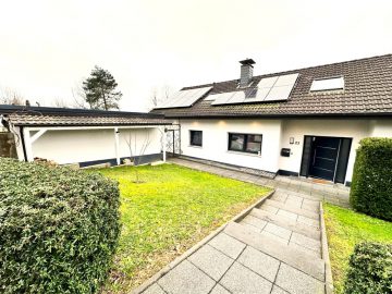 Großzügiges freistehendes Einfamilienhaus mit unverbaubaren Weitblick in bester Wohnlage 51643 Gummersbach, Einfamilienhaus