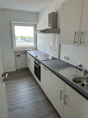 3 Zimmerwohnung mit Einbauküche in Brühl-Badorf 50321 Brühl, Etagenwohnung